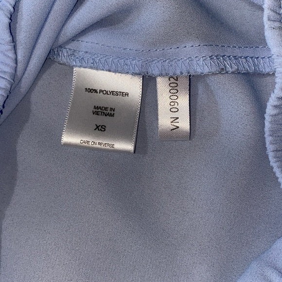 Soho Sleeveless Banded Blouse - Picture 5 of 6